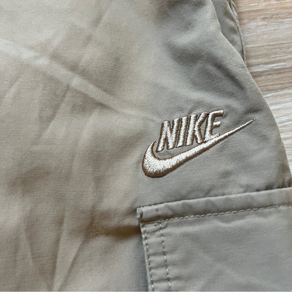 Nike Men’s Tan Cargo Pants Elastic Waist Size M beige joggers ankle - Picture 3 of 9